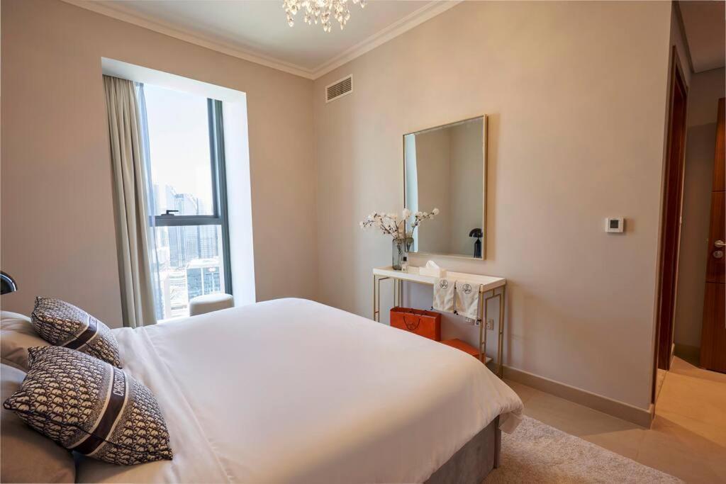 ドバイLarbi Breathtaking Burj And Fountain View Luxurious 2 Bedアパートメント エクステリア 写真