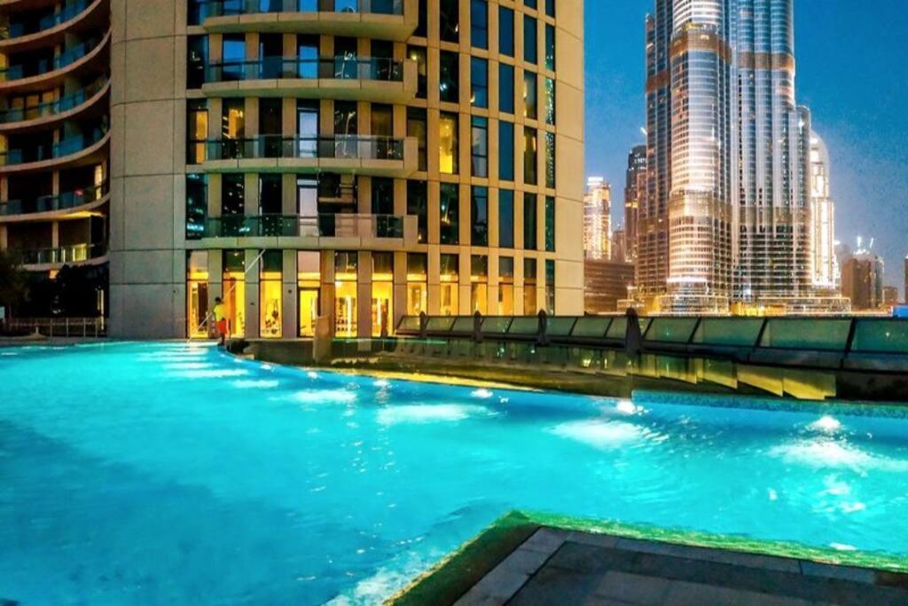ドバイLarbi Breathtaking Burj And Fountain View Luxurious 2 Bedアパートメント エクステリア 写真