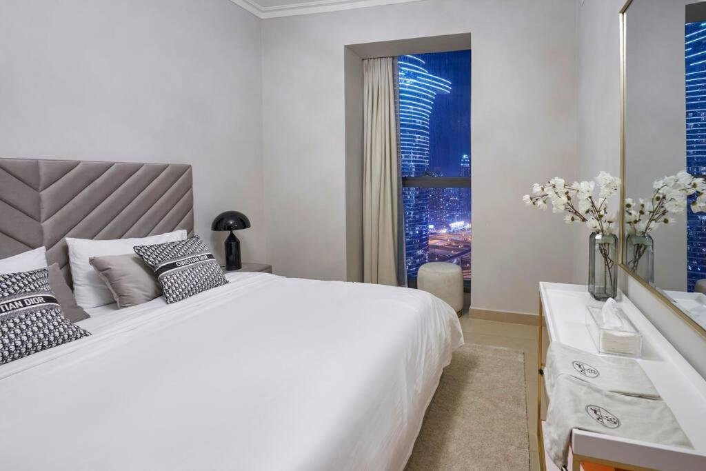 ドバイLarbi Breathtaking Burj And Fountain View Luxurious 2 Bedアパートメント エクステリア 写真